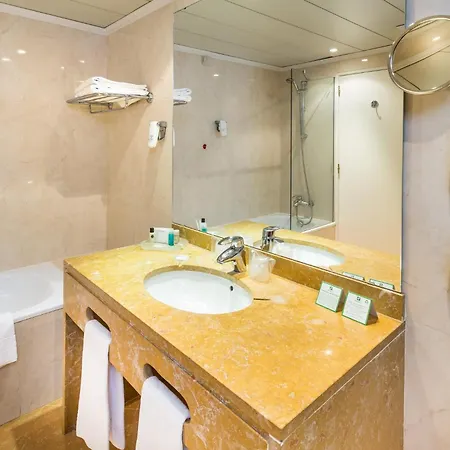 Holiday Inn Lisbon By Ihg-2